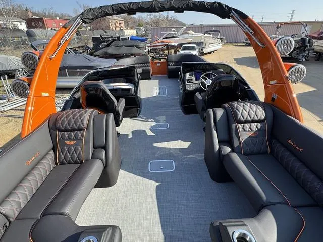 Slide: The Image of Bennington QX Quad Bench 30 QXFBWAX2 2025 - 9