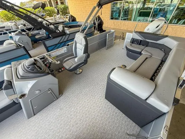 Slide: The Image of South Bay S224CR2 Cruise 2.75 2025 - 14