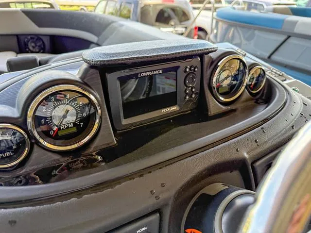 Slide: The Image of South Bay S224CR2 Cruise 2.75 2025 - 17