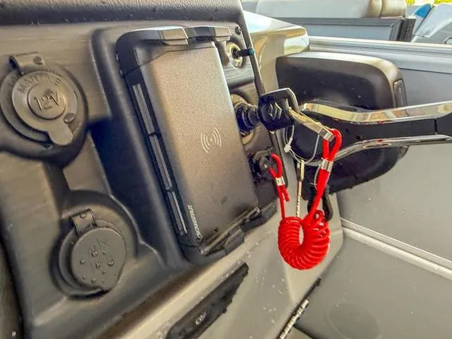 Slide: The Image of South Bay S224CR2 Cruise 2.75 2025 - 18