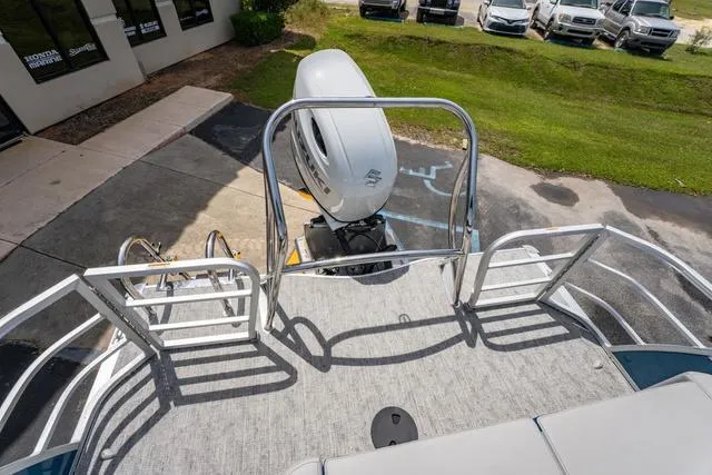 Slide: The Image of South Bay 222UL LE Entertainment 2.75 2025 - 16