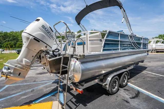 Slide: The Image of South Bay 222UL LE Entertainment 2.75 2025 - 5