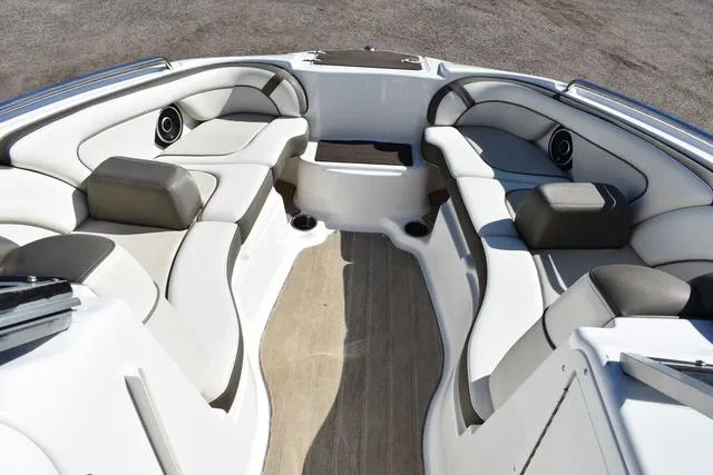 Slide: The Image of Yamaha 242 Limited S 2013 - 13