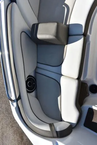 Slide: The Image of Yamaha 242 Limited S 2013 - 17