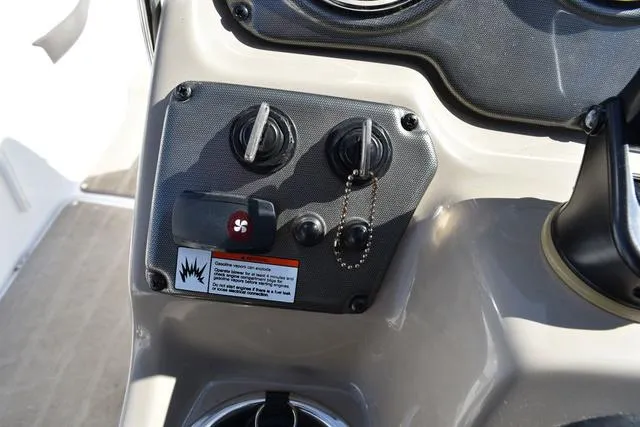 Slide: The Image of Yamaha 242 Limited S 2013 - 28