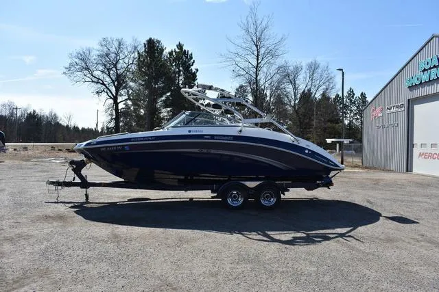 Slide: The Image of Yamaha 242 Limited S 2013 - 3