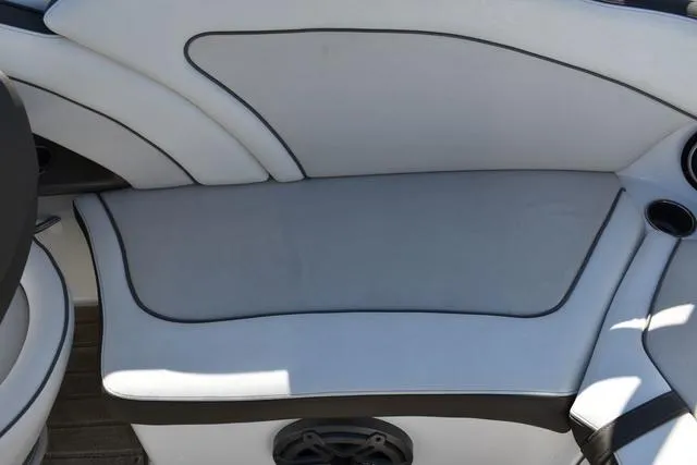 Slide: The Image of Yamaha 242 Limited S 2013 - 37