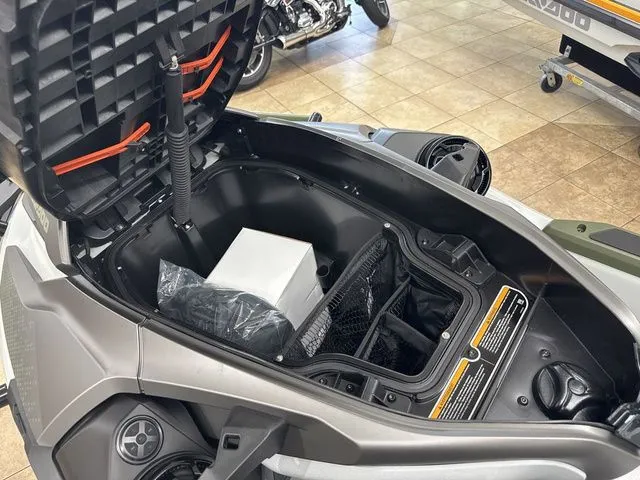 Slide: The Image of Sea-Doo FISH PRO 2025 - 12