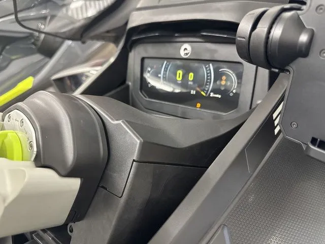 Slide: The Image of Sea-Doo FISH PRO 2025 - 9