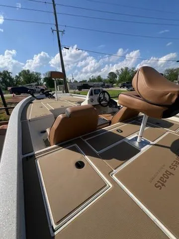 Slide: The Image of Xpress H18 2025 - 7