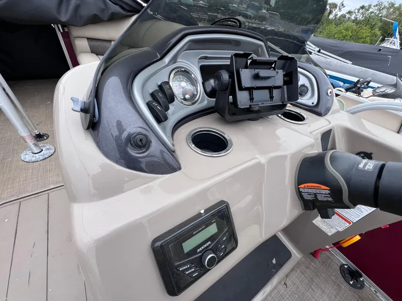 Slide: The Image of Dashboard of 2022 Sun Tracker Party Barge 22 RF XP3 with controls and gauges. - 15