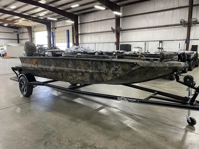 Slide: The Image of Excel Viper F4 1751 2025 - 8