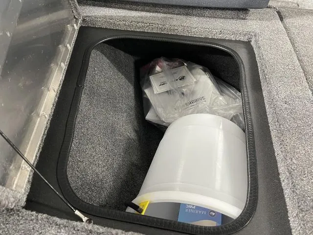 Slide: The Image of Tracker Pro Guide V-175 WT 2025 - 24