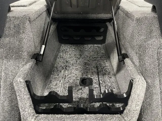 Slide: The Image of Tracker Pro Guide V-175 WT 2025 - 27