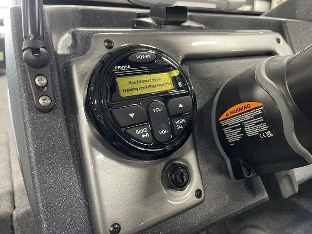 Slide: The Image of Tracker Pro Guide V-175 WT 2025 - 31