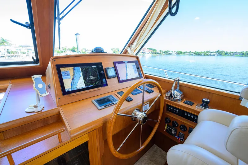 Slide: The Image of Grand Banks 46 Eastbay SX 2014 - 52