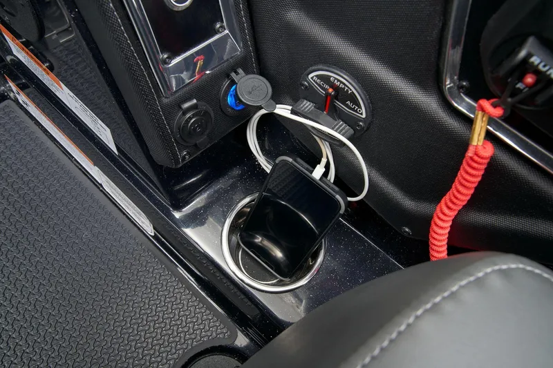 Slide: The Image of Ranger Z520R Ranger Cup Equipped 2023 - 19