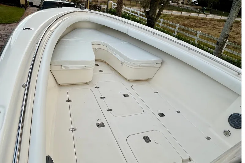 Slide: The Image of Pursuit C 340 Center Console 2008 - 16