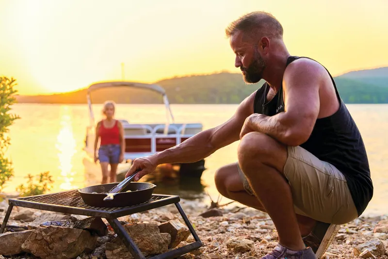 Slide: The Image of Sun Tracker Party Barge 18 DLX 2025 - 56