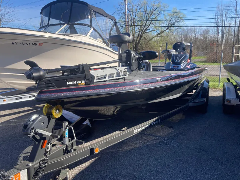 Slide: The Image of 2015 Ranger Z521 Comanche fishing boat on trailer, equipped with Minn Kota trolling motor. - 24
