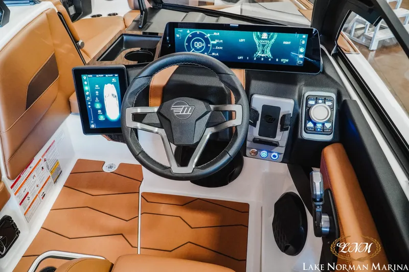 Slide: The Image of Malibu Wakesetter 22 MXZ 2025 - 15