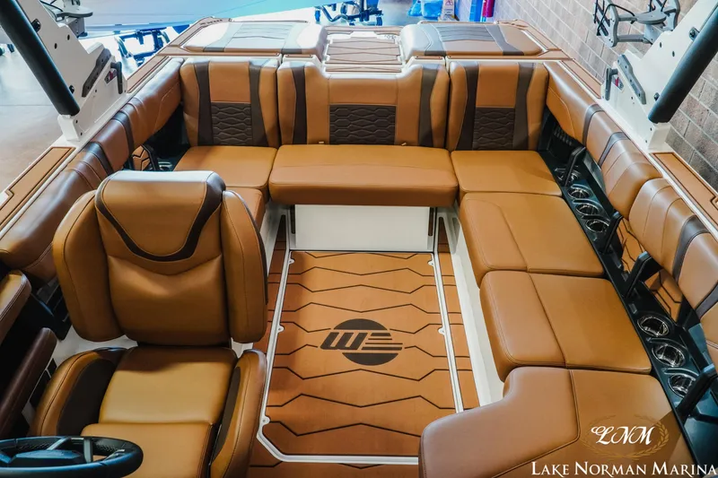 Slide: The Image of Malibu Wakesetter 22 MXZ 2025 - 22