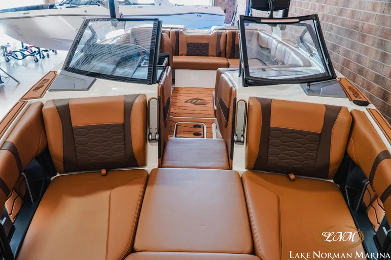 Slide: The Image of Malibu Wakesetter 22 MXZ 2025 - 6