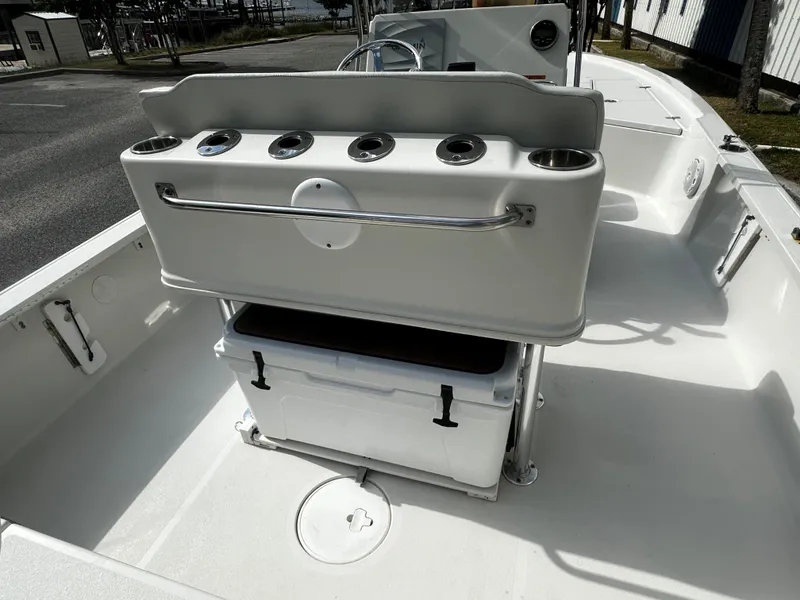 Slide: The Image of Triton 220LTS 2018 - 5