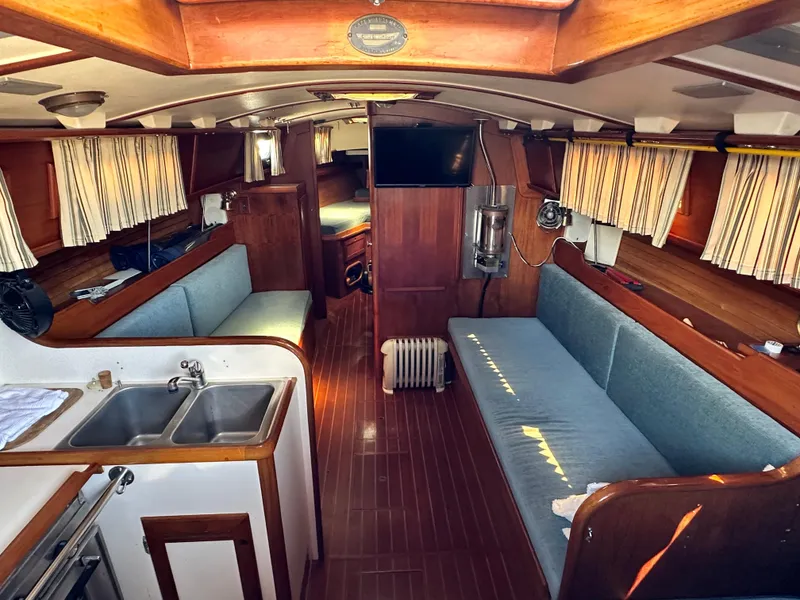 Slide: The Image of Cape Dory 30 MK II 1989 - 20