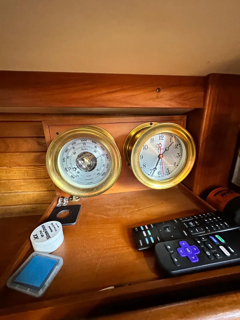 Slide: The Image of Cape Dory 30 MK II 1989 - 41