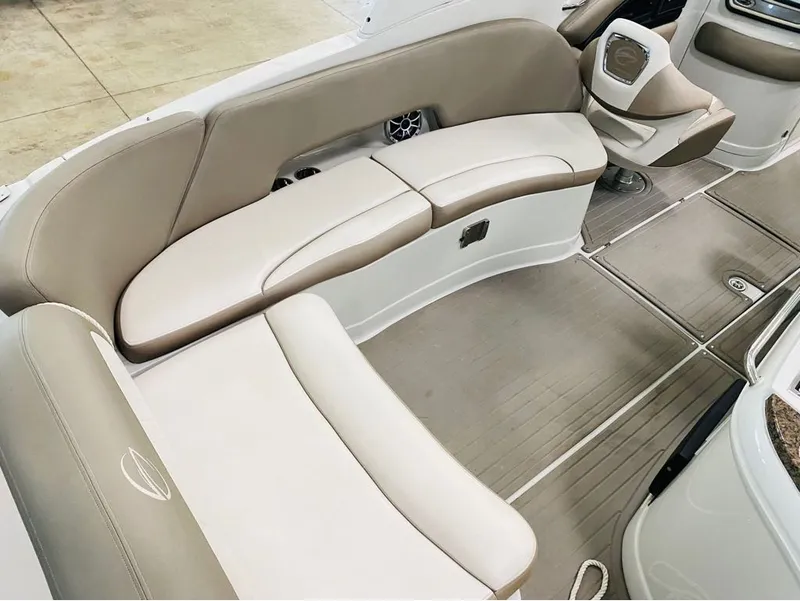 Slide: The Image of Crownline Boats e-285 2019 - 4