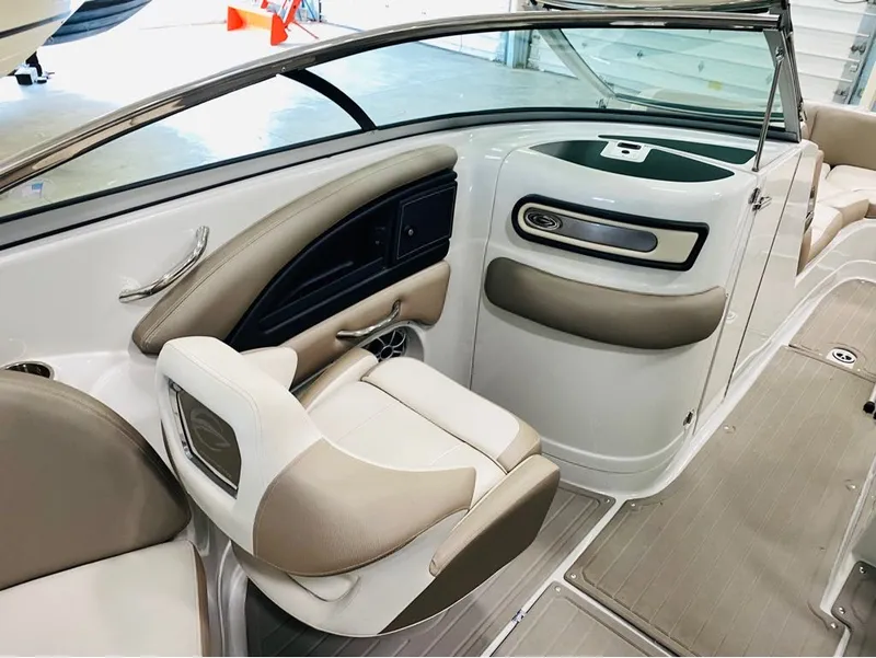 Slide: The Image of Crownline Boats e-285 2019 - 7