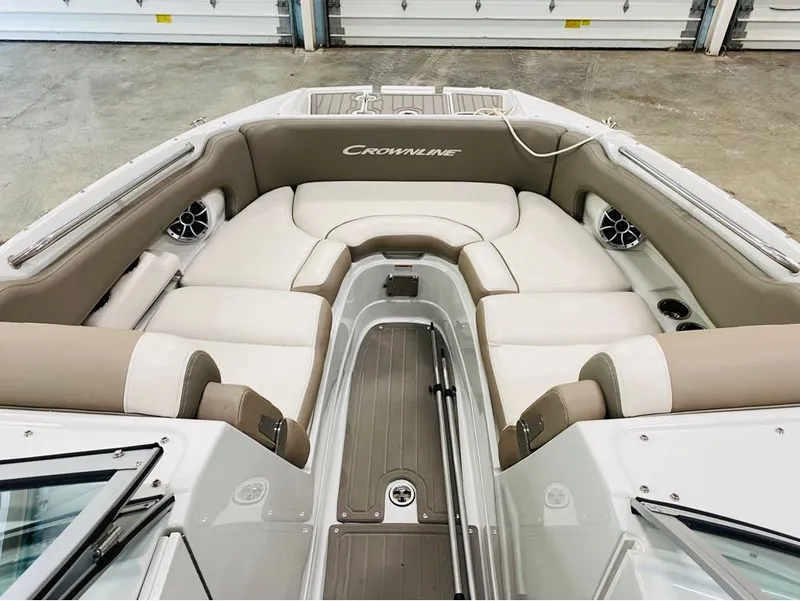 Slide: The Image of Crownline Boats e-285 2019 - 9