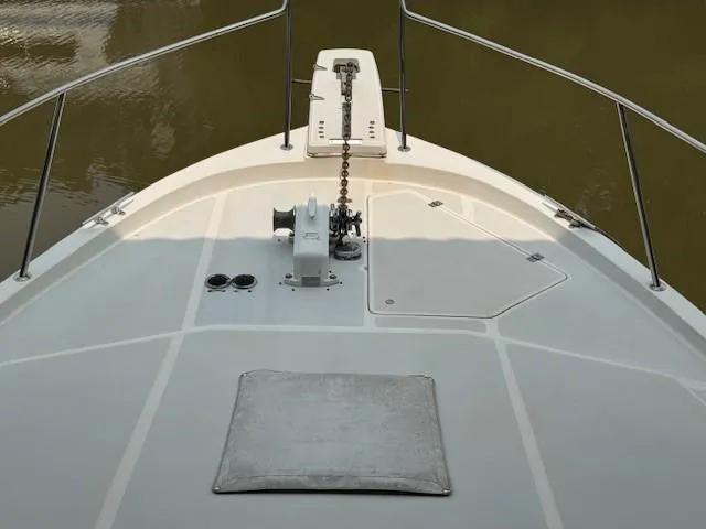 Slide: The Image of Bayliner 3870 Motoryacht 1988 - 24