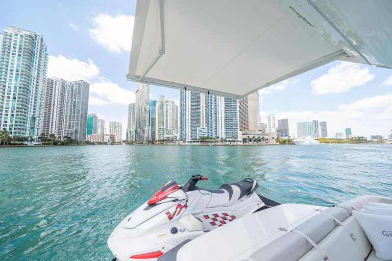 Slide: The Image of Schaefer 510 GT 2022 - 135