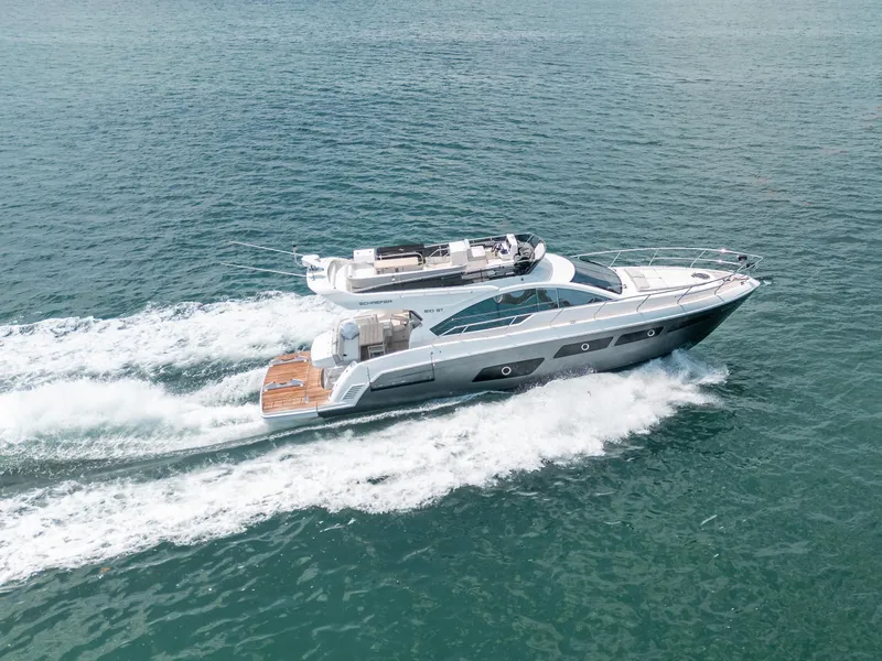 Slide: The Image of Schaefer 510 GT 2022 - 23