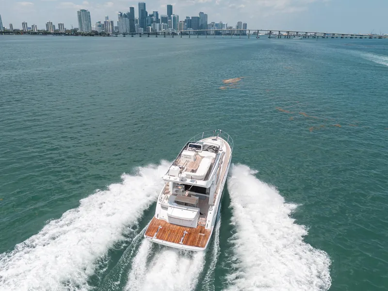 Slide: The Image of Schaefer 510 GT 2022 - 24