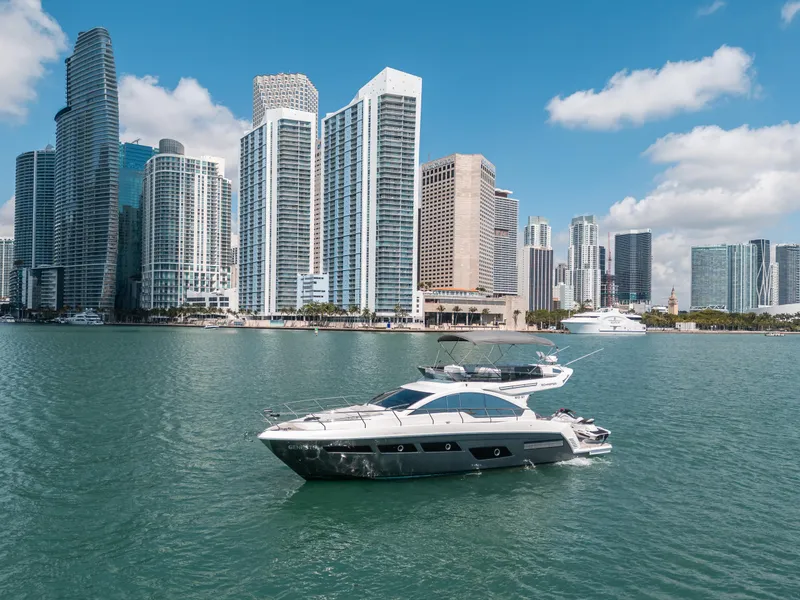 Slide: The Image of Schaefer 510 GT 2022 - 3