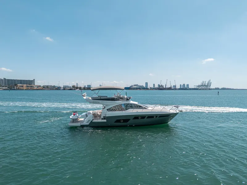 Slide: The Image of Schaefer 510 GT 2022 - 4