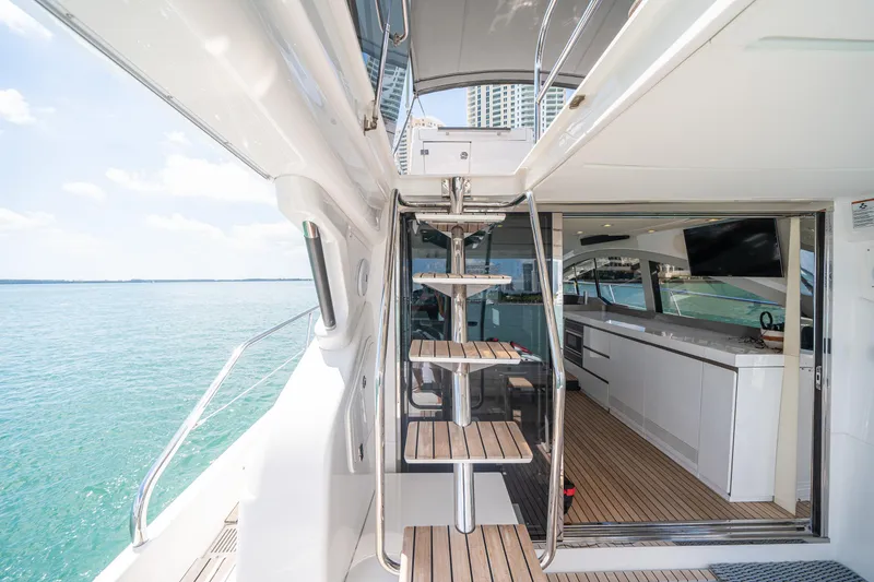 Slide: The Image of Schaefer 510 GT 2022 - 67