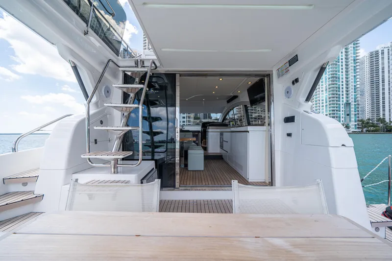 Slide: The Image of Schaefer 510 GT 2022 - 79