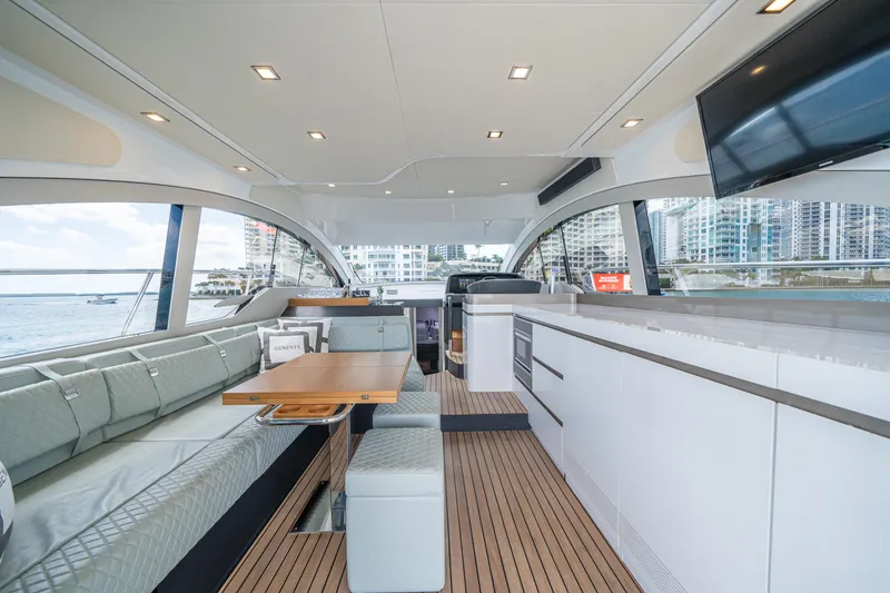 Slide: The Image of Schaefer 510 GT 2022 - 81