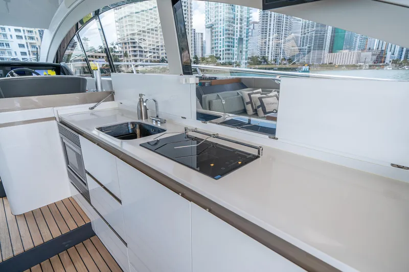 Slide: The Image of Schaefer 510 GT 2022 - 86