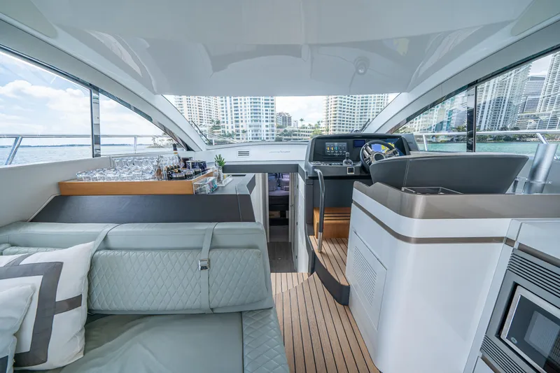 Slide: The Image of Schaefer 510 GT 2022 - 90