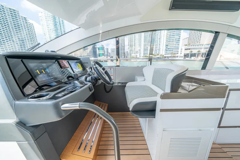 Slide: The Image of Schaefer 510 GT 2022 - 91