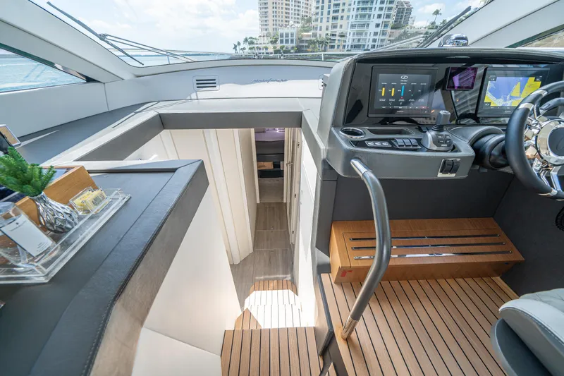 Slide: The Image of Schaefer 510 GT 2022 - 94