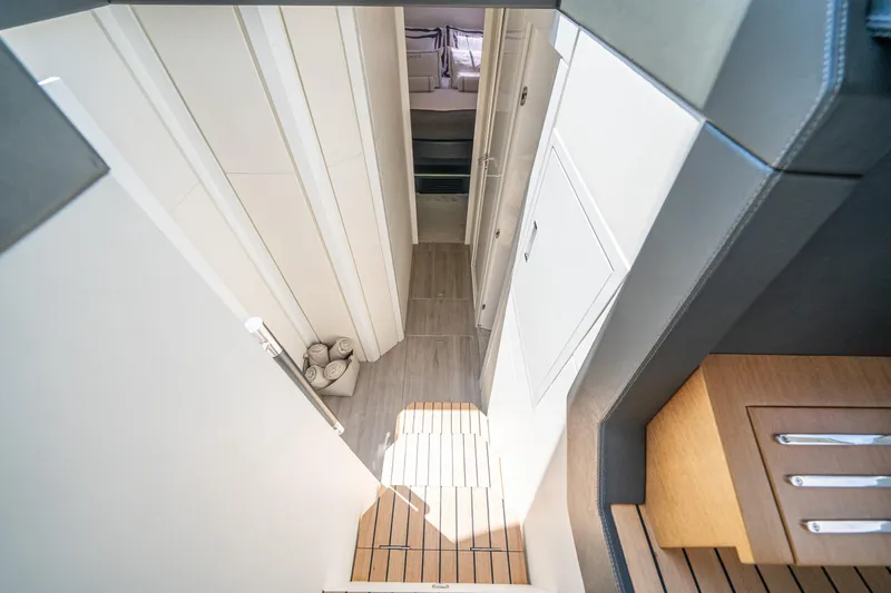 Slide: The Image of Schaefer 510 GT 2022 - 98