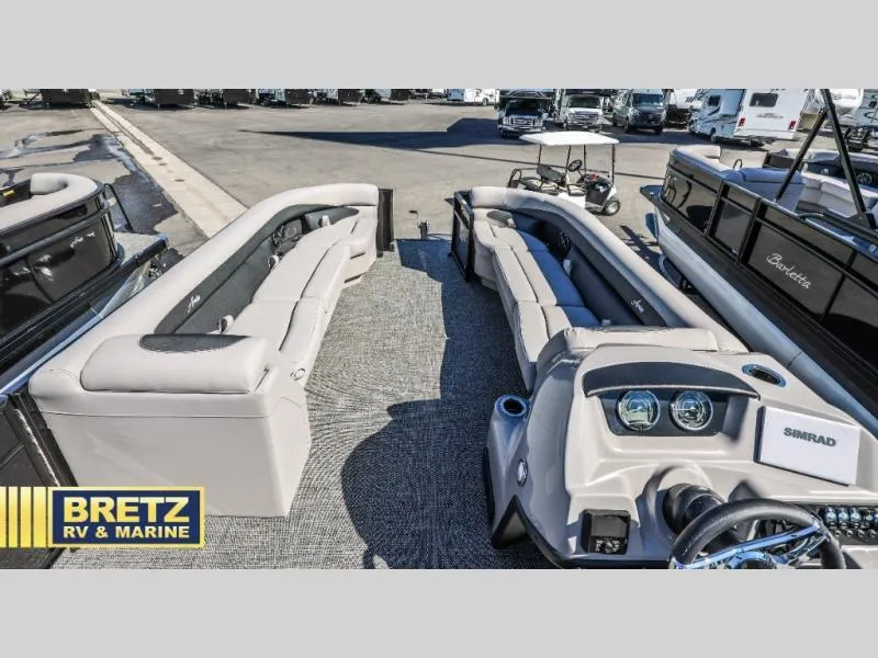 Slide: The Image of Aria A24UC 2025 - 16