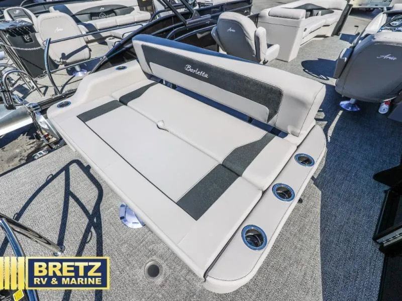 Slide: The Image of Aria A24UC 2025 - 19