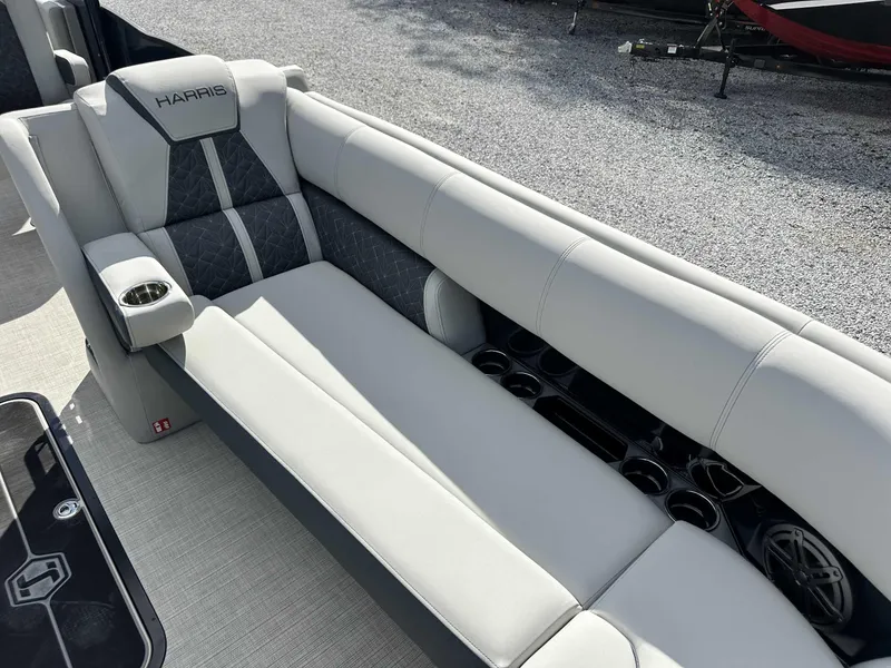 Slide: The Image of Harris GRAND MARINER 250 SLDH 2025 - 16